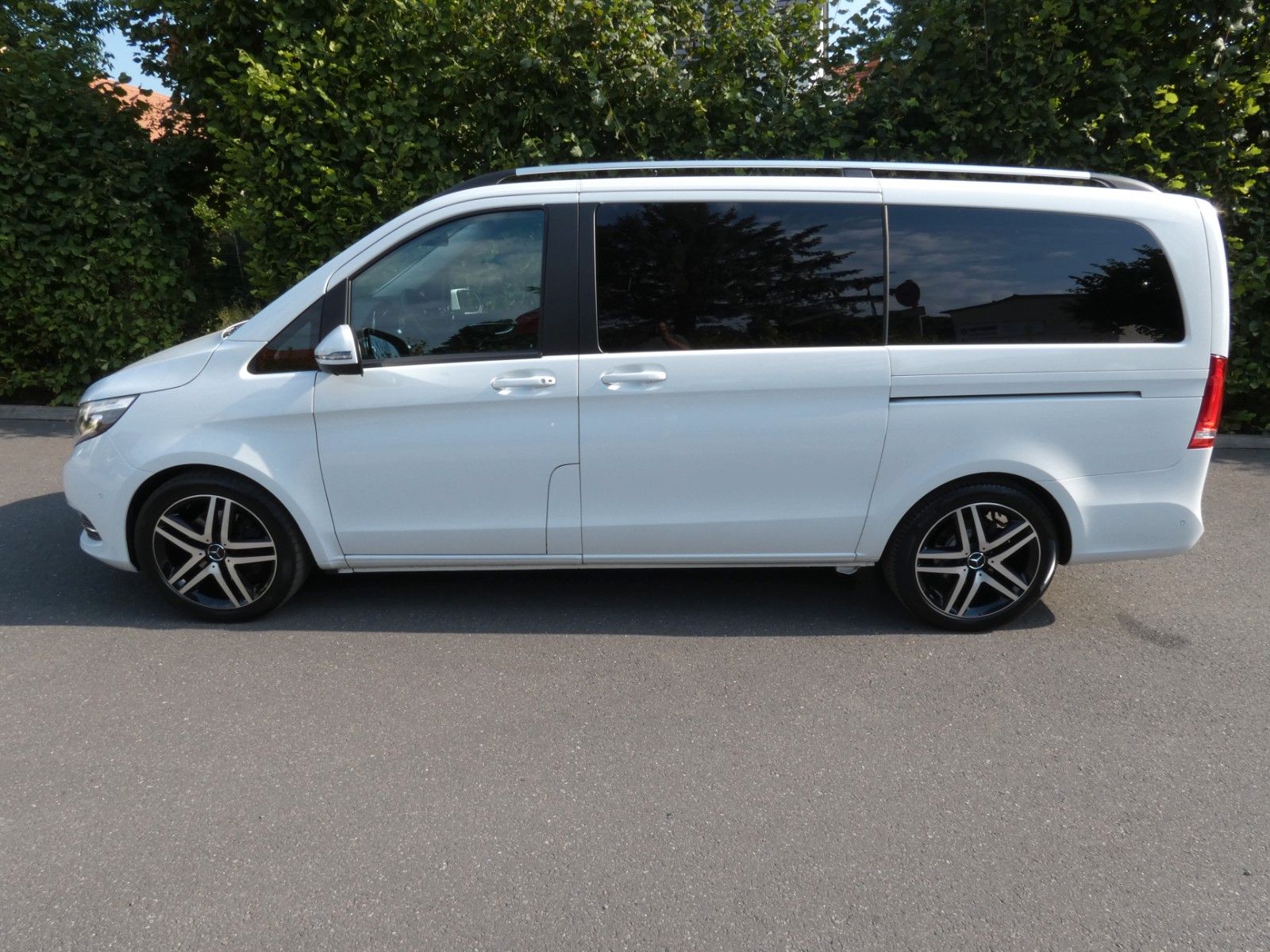 Mercedes-Benz V 220 AVANTG. LED Burmester Standheiz Liege-Pak. foto 4