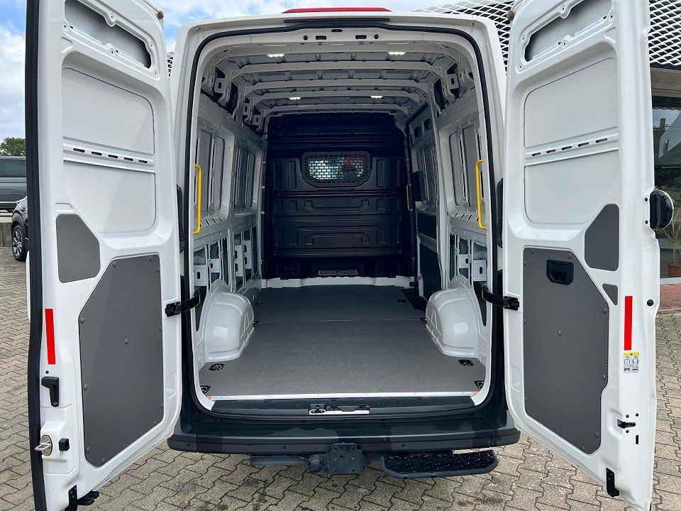 Volkswagen Crafter 35 Kasten 2,0 TDI Kasten 35 mittellang H foto 8