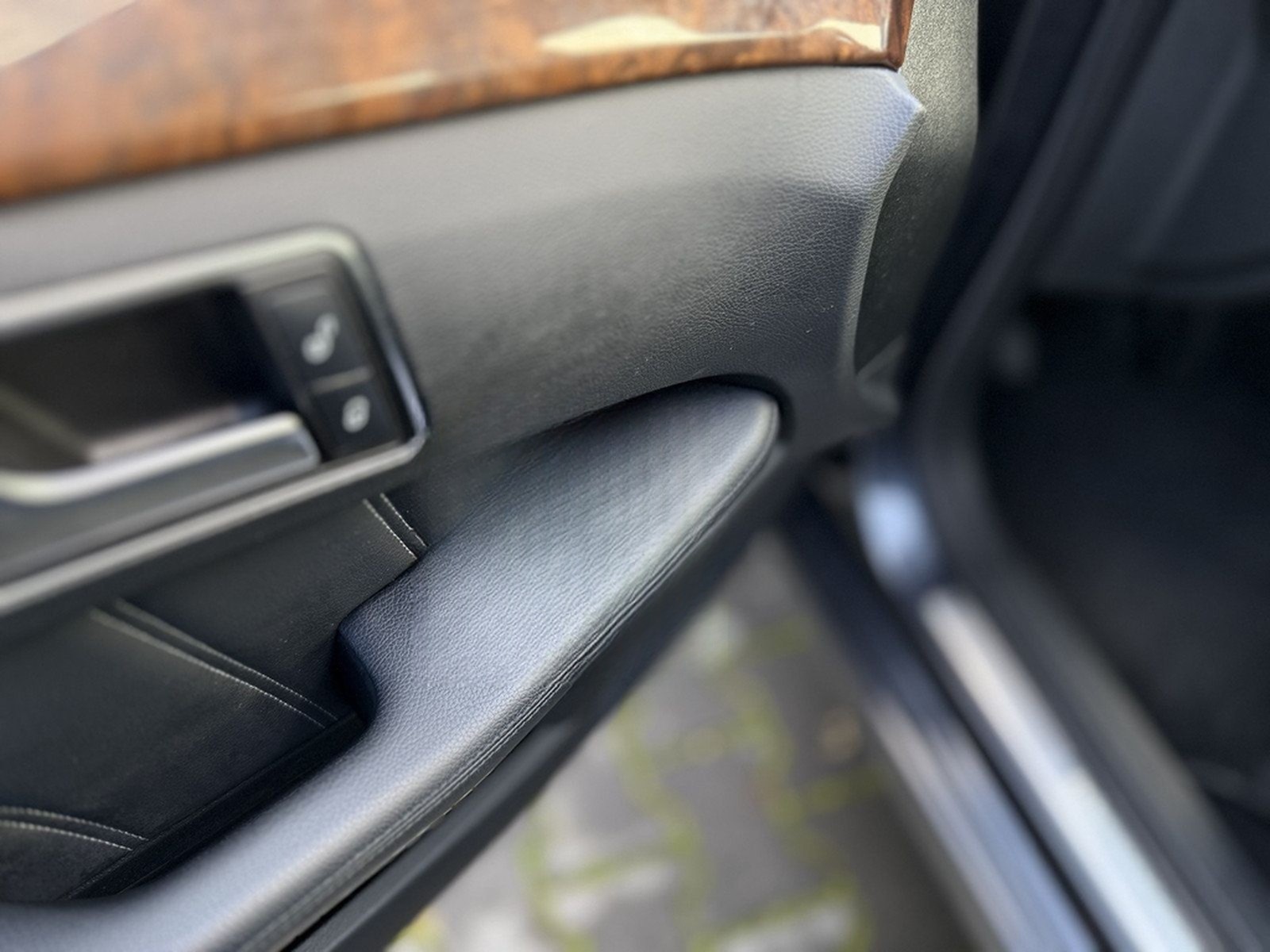 Mercedes-Benz E 350 d/ PANO / Kamera / Leder / Navi / EURO 6 foto 12