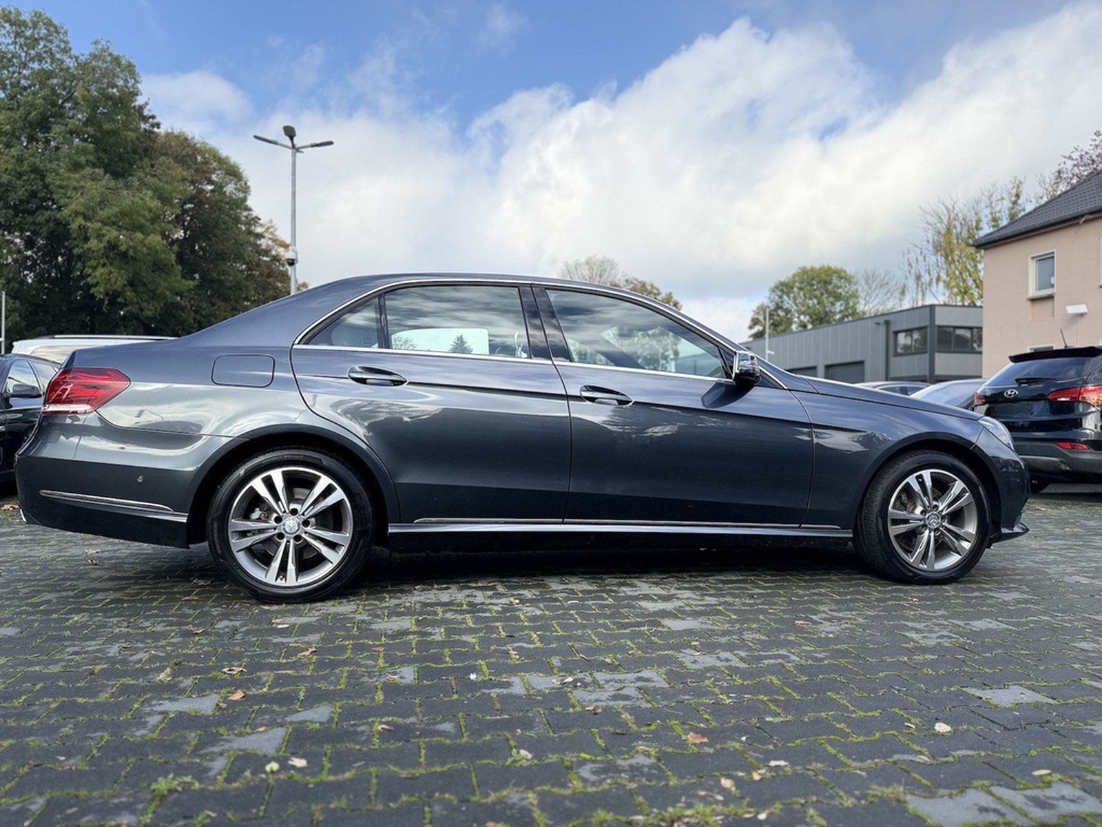 Mercedes-Benz E 350 d/ PANO / Kamera / Leder / Navi / EURO 6 foto 7