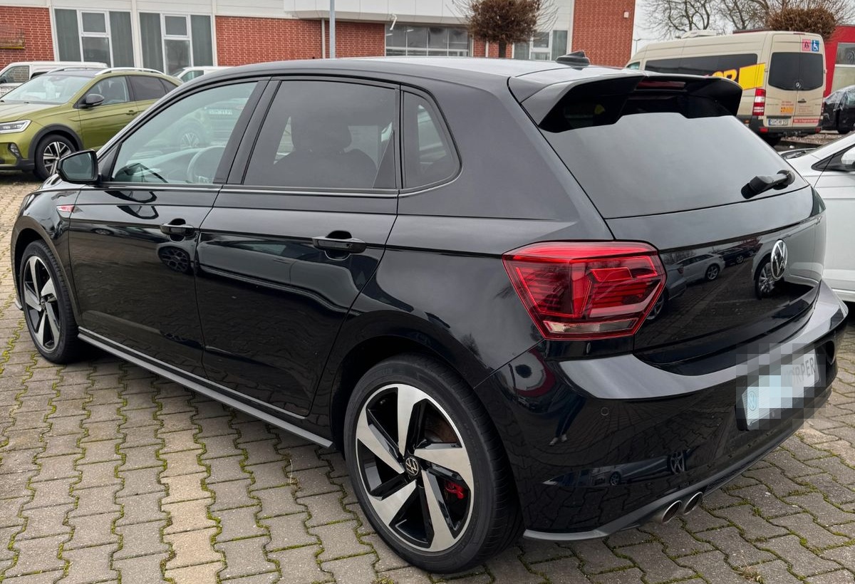 Volkswagen Polo VI GTI 2.0TSI foto 2