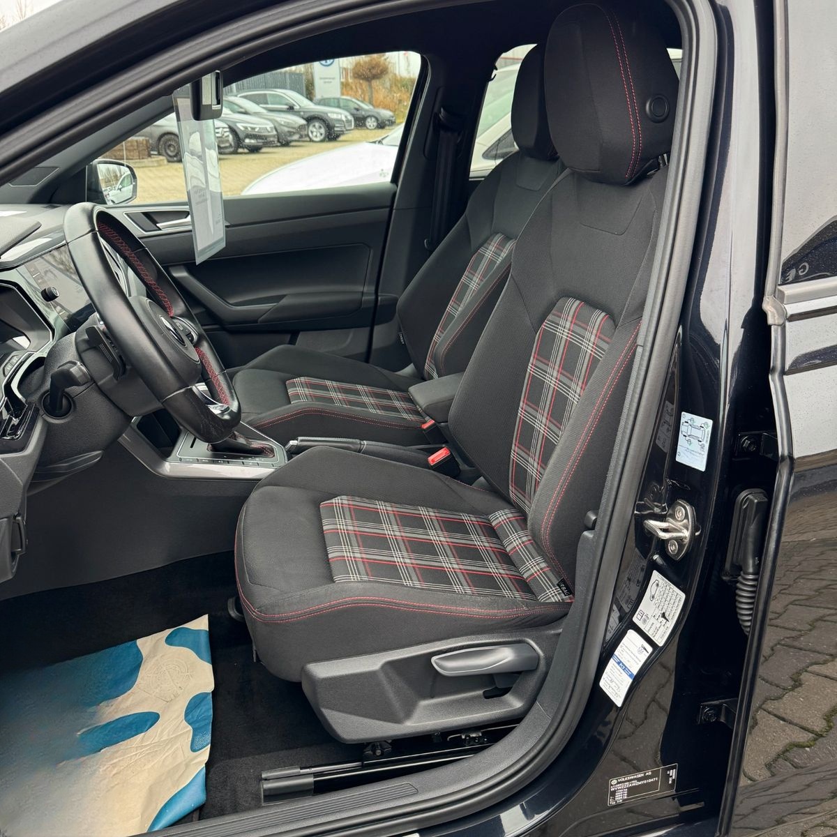 Volkswagen Polo VI GTI 2.0TSI foto 8