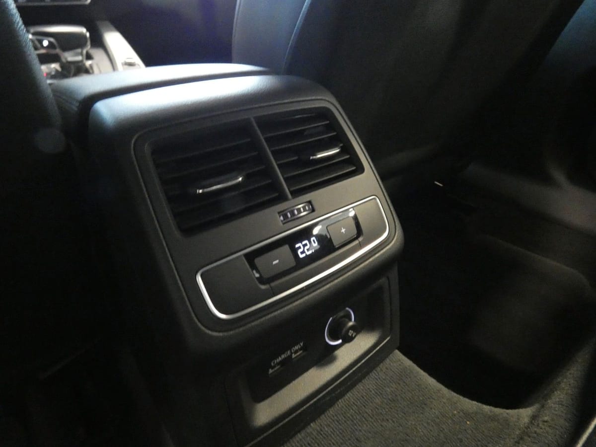 Audi A5 Sportback 45 TFSI quattro S line Leder Navi foto 17