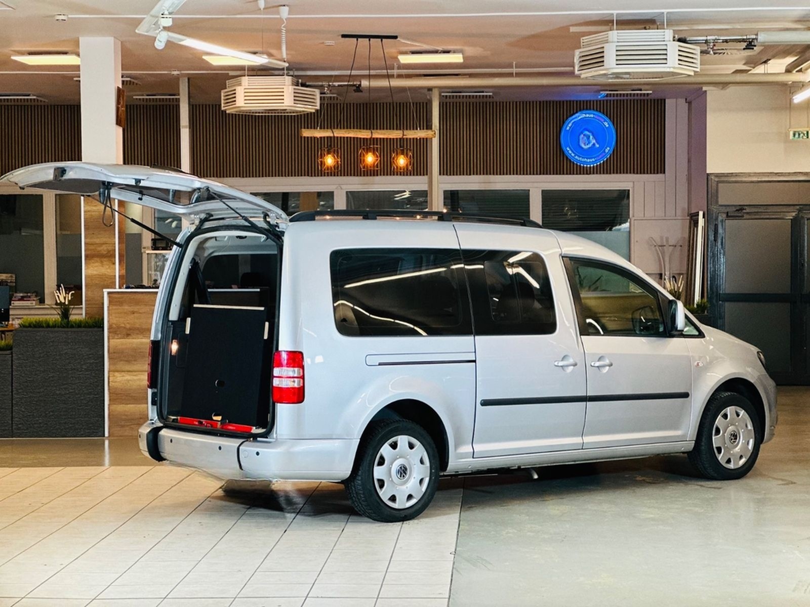 Volkswagen Caddy Maxi-Behindertengerecht-Rampe- foto 5