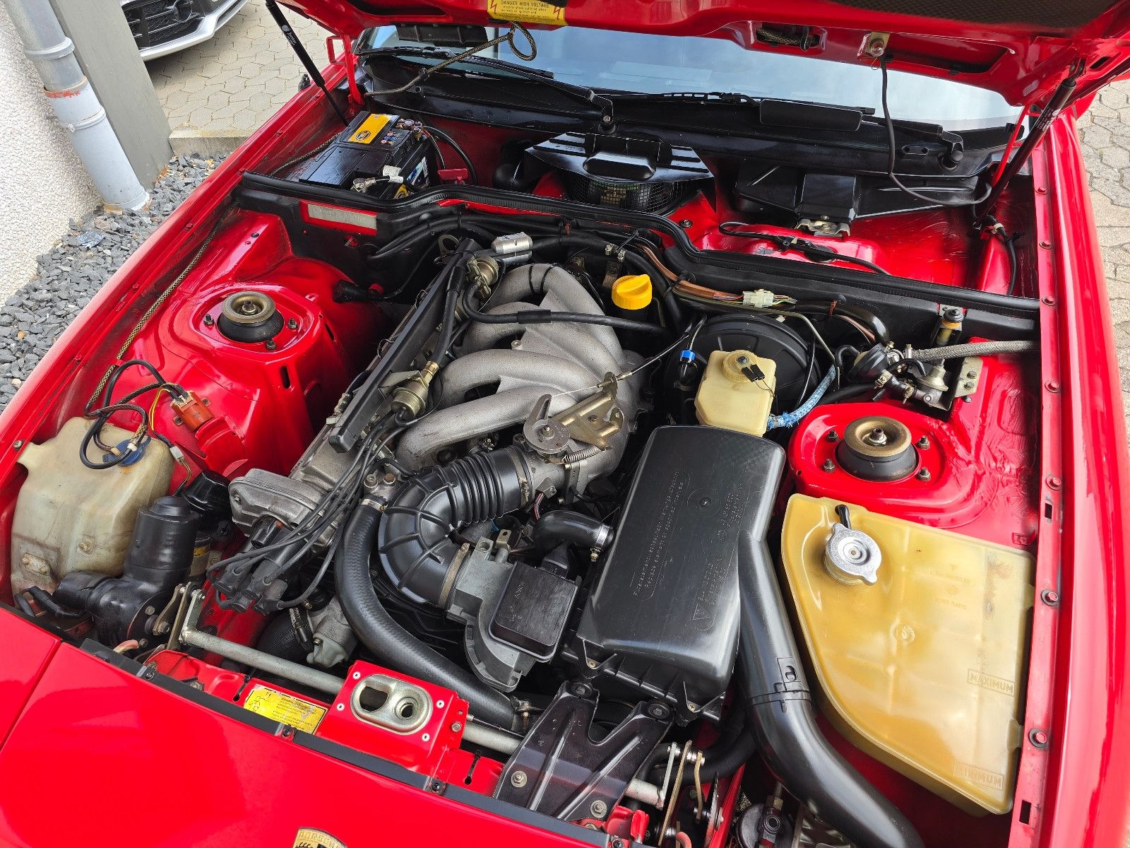 Porsche 924 S+RESTAURIERT+H-Kenzeichen Tüv NEU foto 17
