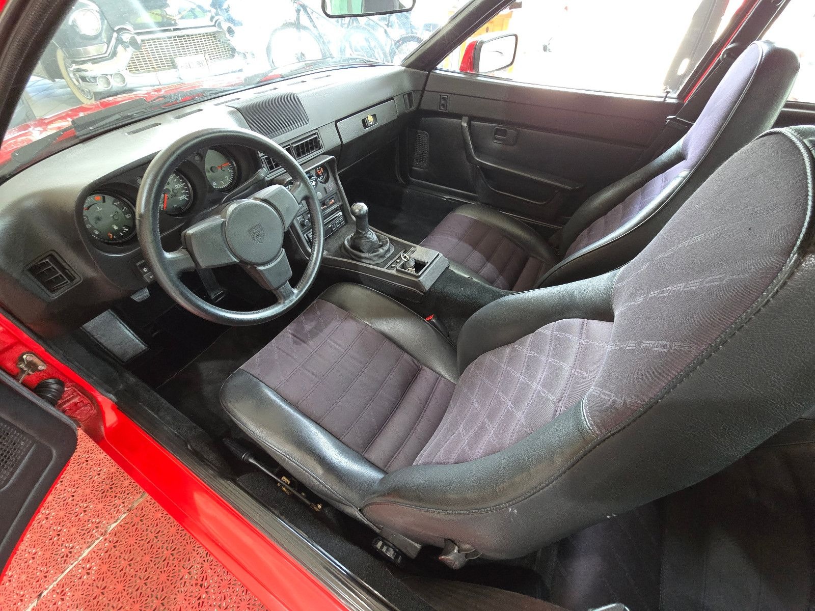 Porsche 924 S+RESTAURIERT+H-Kenzeichen Tüv NEU foto 9