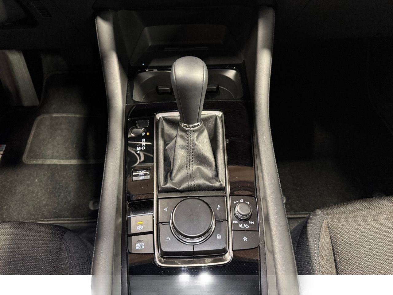 Mazda 3 2.0L SKY- X 186ps 6AT 2025 FWD Exclusive-line foto 11