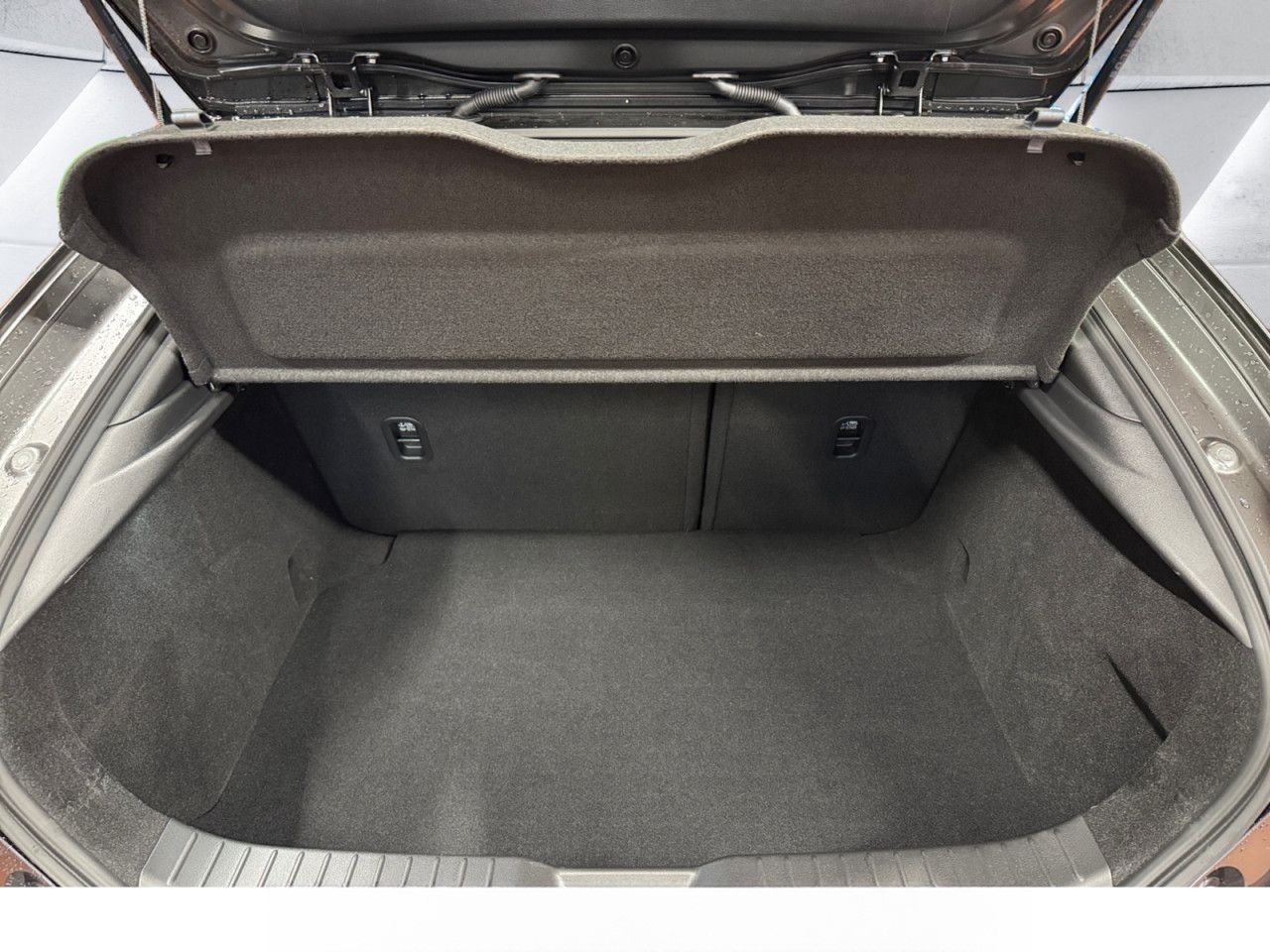 Mazda 3 2.0L SKY- X 186ps 6AT 2025 FWD Exclusive-line foto 16