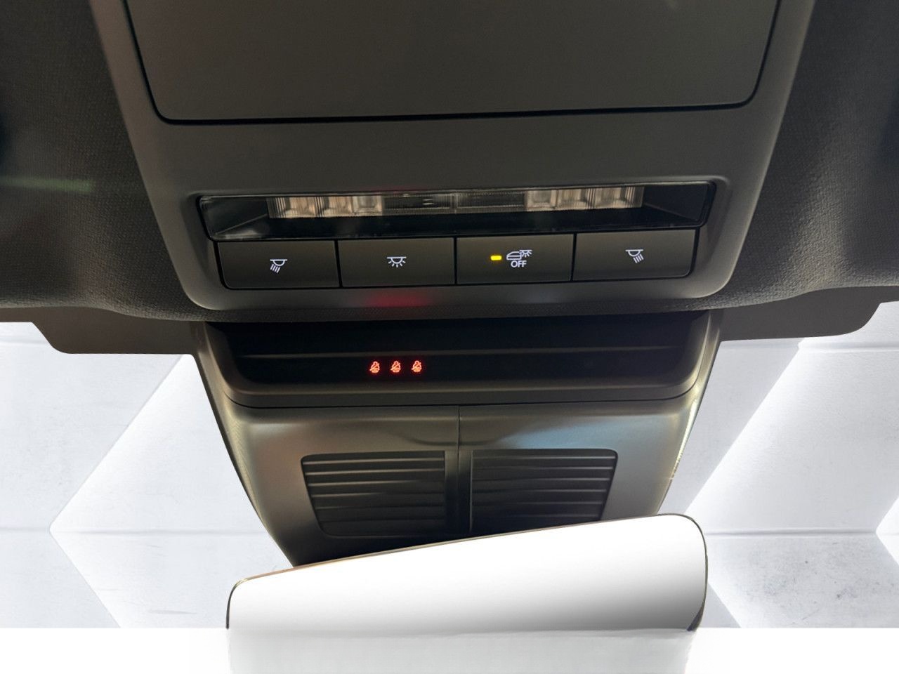 Mazda 3 2.0L SKY- X 186ps 6AT 2025 FWD Exclusive-line foto 24