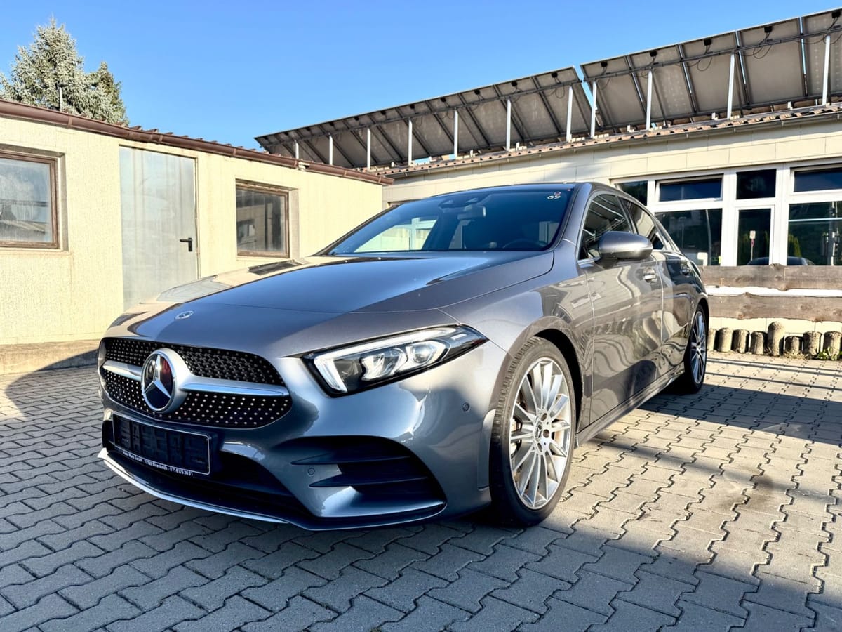 Mercedes-Benz A 200 AMG LINE Scheckheftgeplegt Burmester Sound