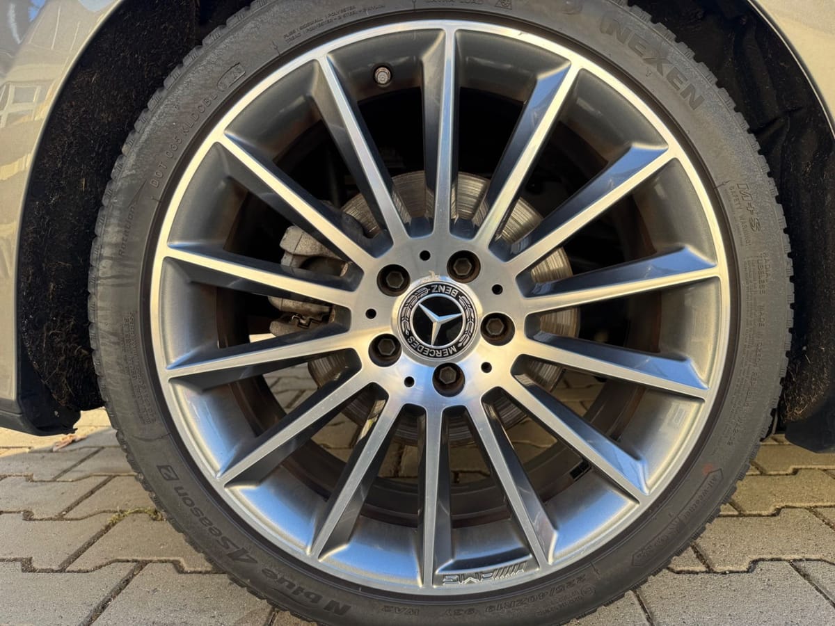 Mercedes-Benz A 200 AMG LINE Scheckheftgeplegt Burmester Sound foto 12