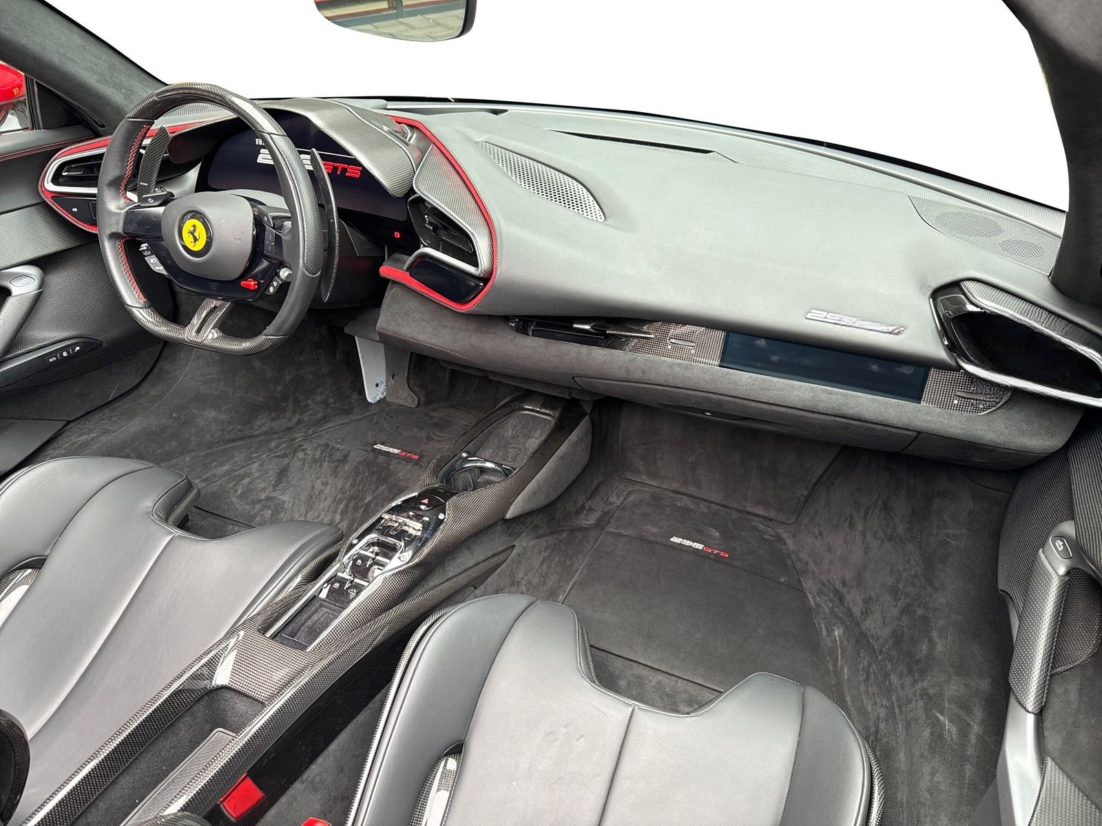 Ferrari 296 GTS 140.000€ an Optionals foto 16