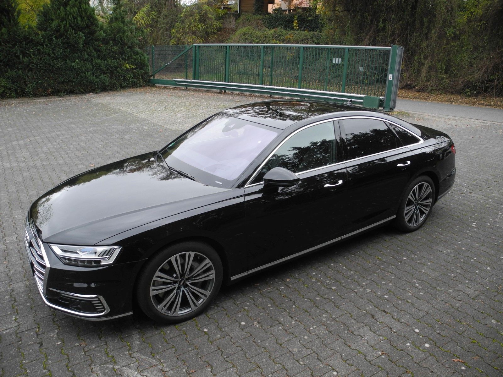 Audi A8 60 TFSI e quattro, PANO,TV, B&O  LP 152.000.- foto 3