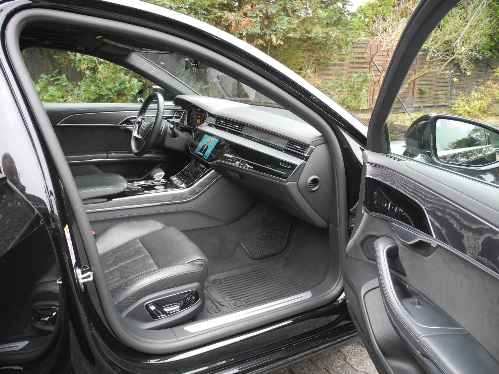 Audi A8 60 TFSI e quattro, PANO,TV, B&O  LP 152.000.- foto 9