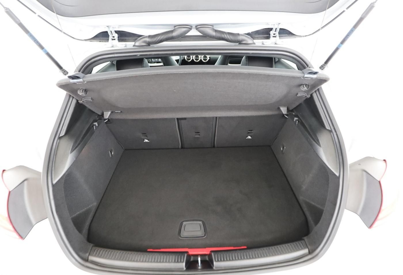 Mercedes-Benz A 250 e AMG+NIGHT+LED+KAMERA+WIDE+AMBI+CARPLAY++ foto 14