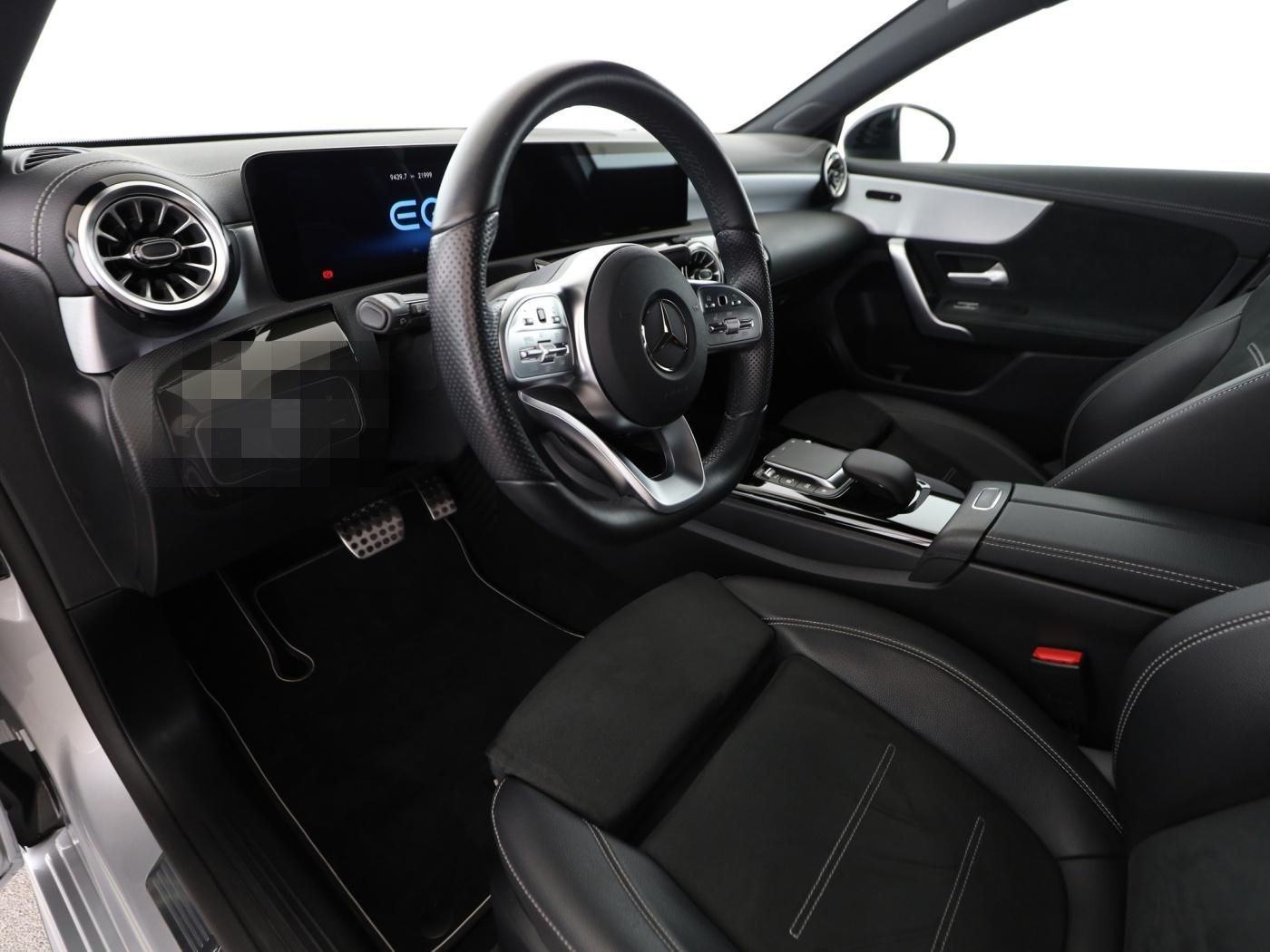 Mercedes-Benz A 250 e AMG+NIGHT+LED+KAMERA+WIDE+AMBI+CARPLAY++ foto 15