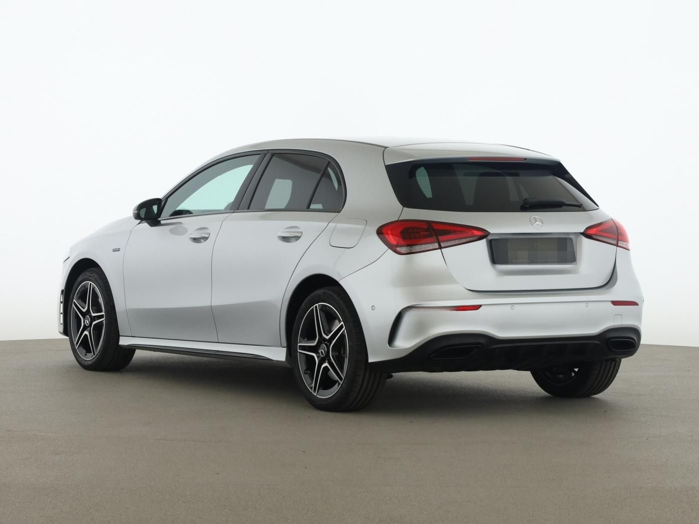 Mercedes-Benz A 250 e AMG+NIGHT+LED+KAMERA+WIDE+AMBI+CARPLAY++ foto 5