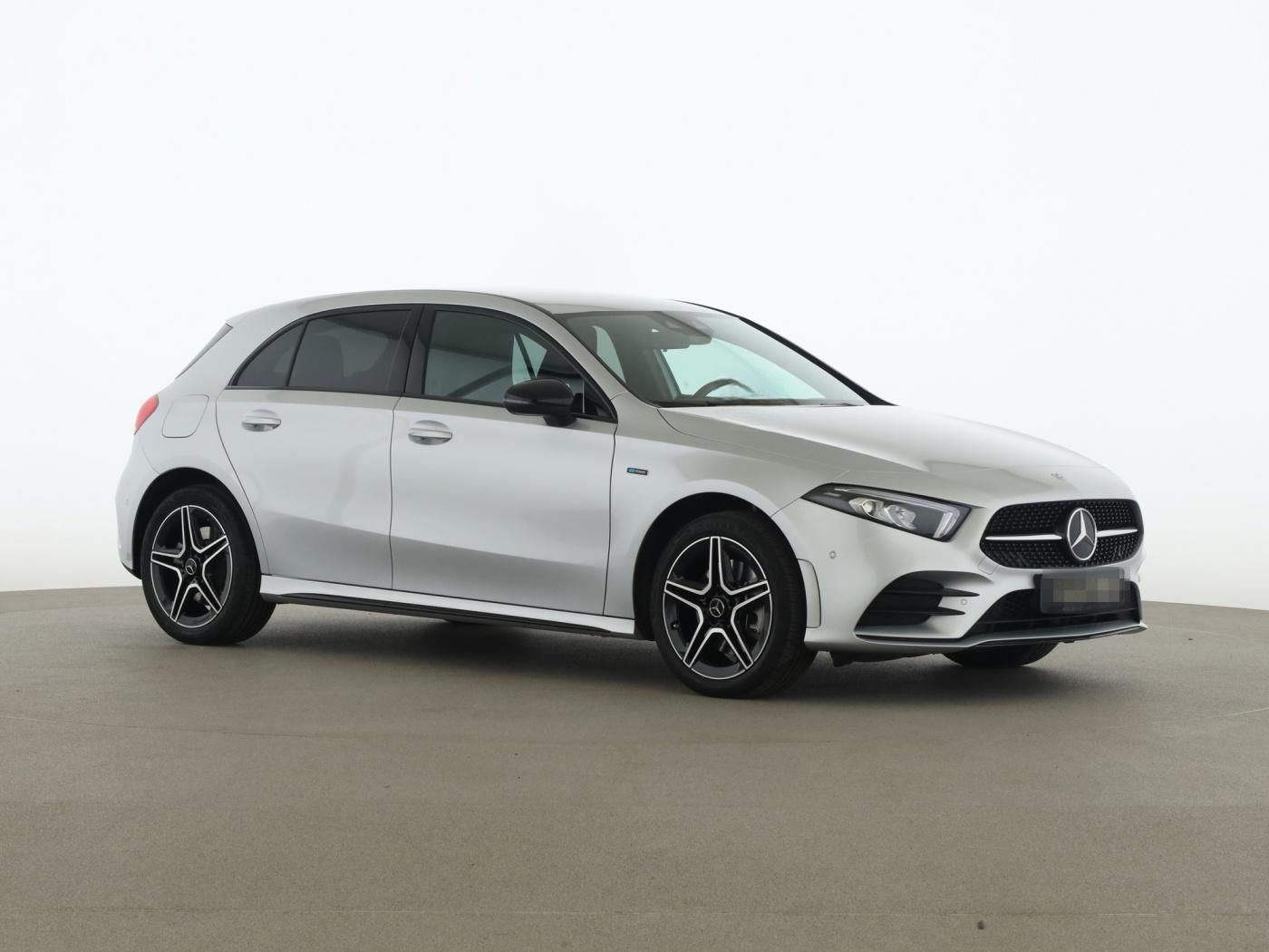 Mercedes-Benz A 250 e AMG+NIGHT+LED+KAMERA+WIDE+AMBI+CARPLAY++ foto 9