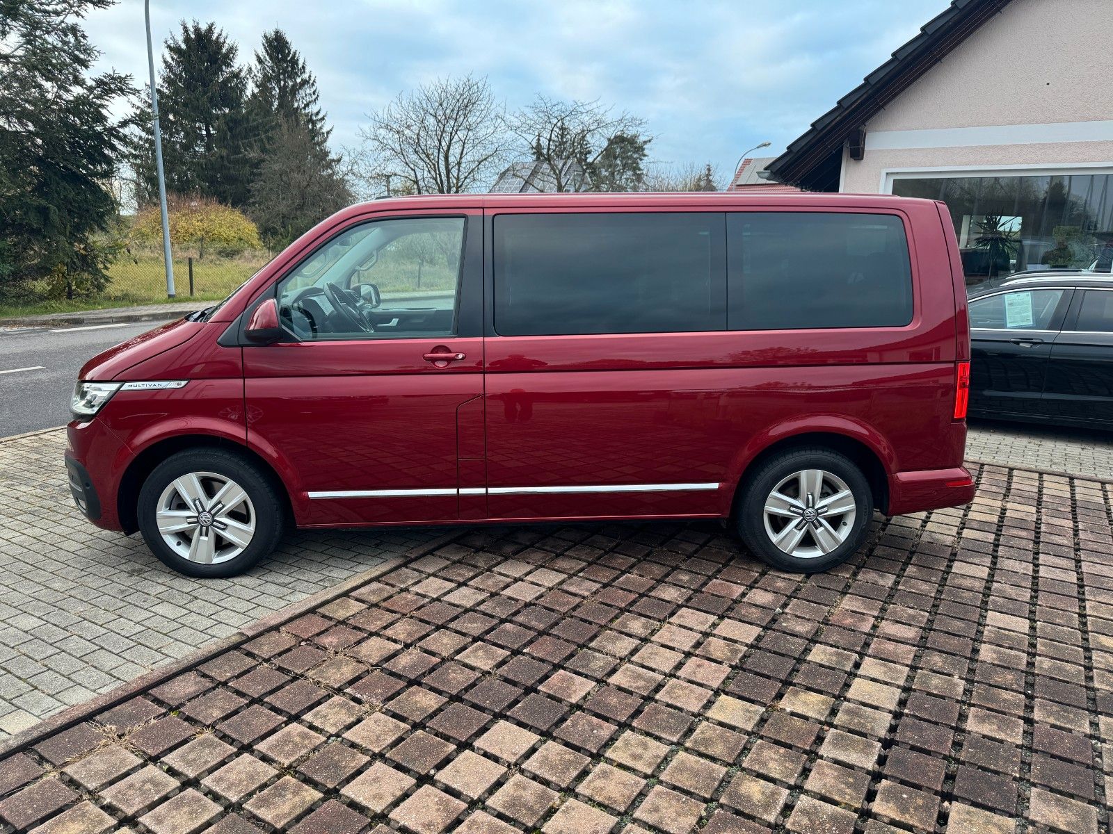 Volkswagen T6.1 Multivan Generation Six foto 2