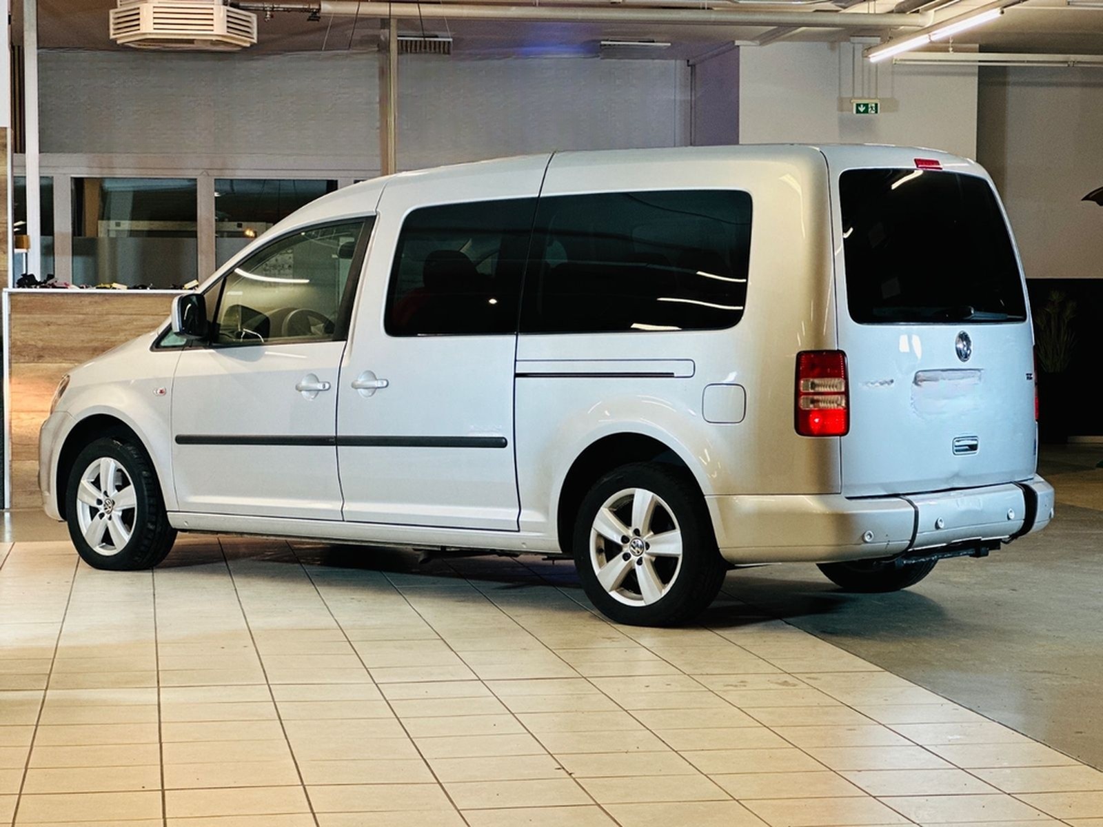 Volkswagen Caddy Maxi-Behindertengerecht-Rampe foto 16