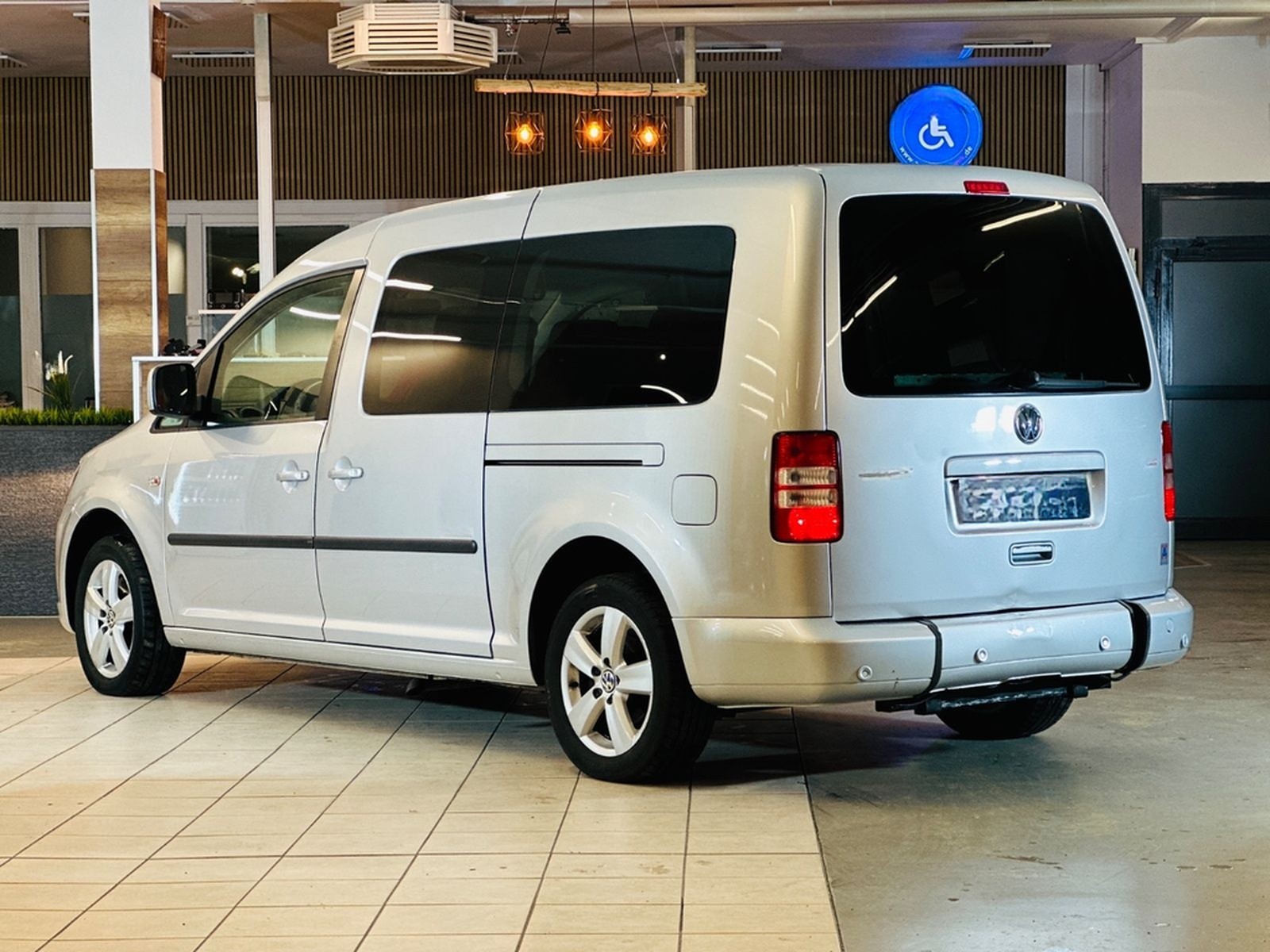 Volkswagen Caddy Maxi-Behindertengerecht-Rampe foto 7
