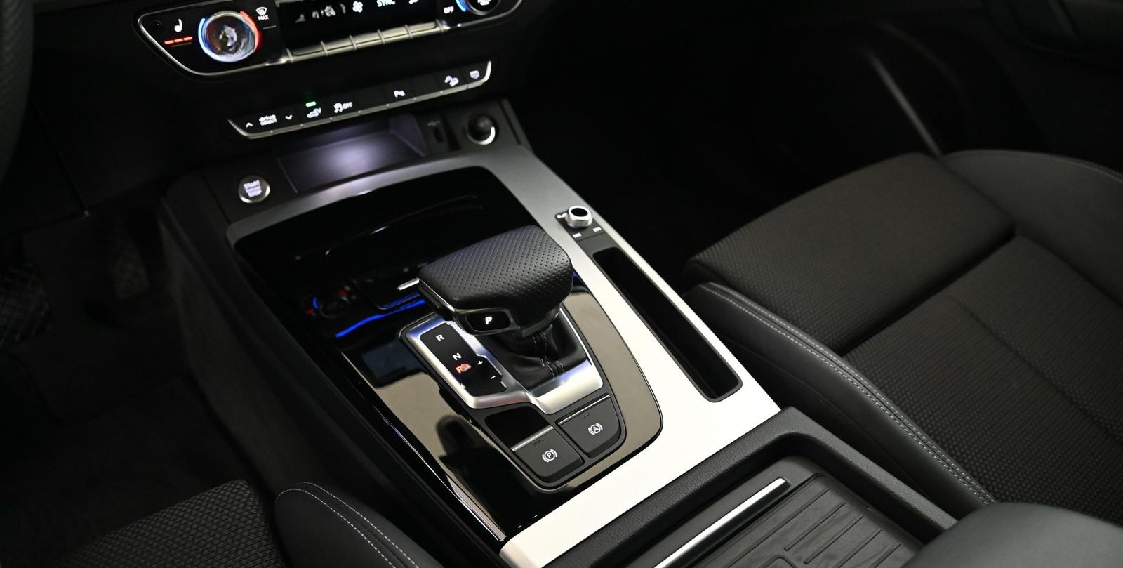 Audi Q5 50 TFSIe quattro S-Line+ MATRIX/MMI+/PANO/19 foto 14