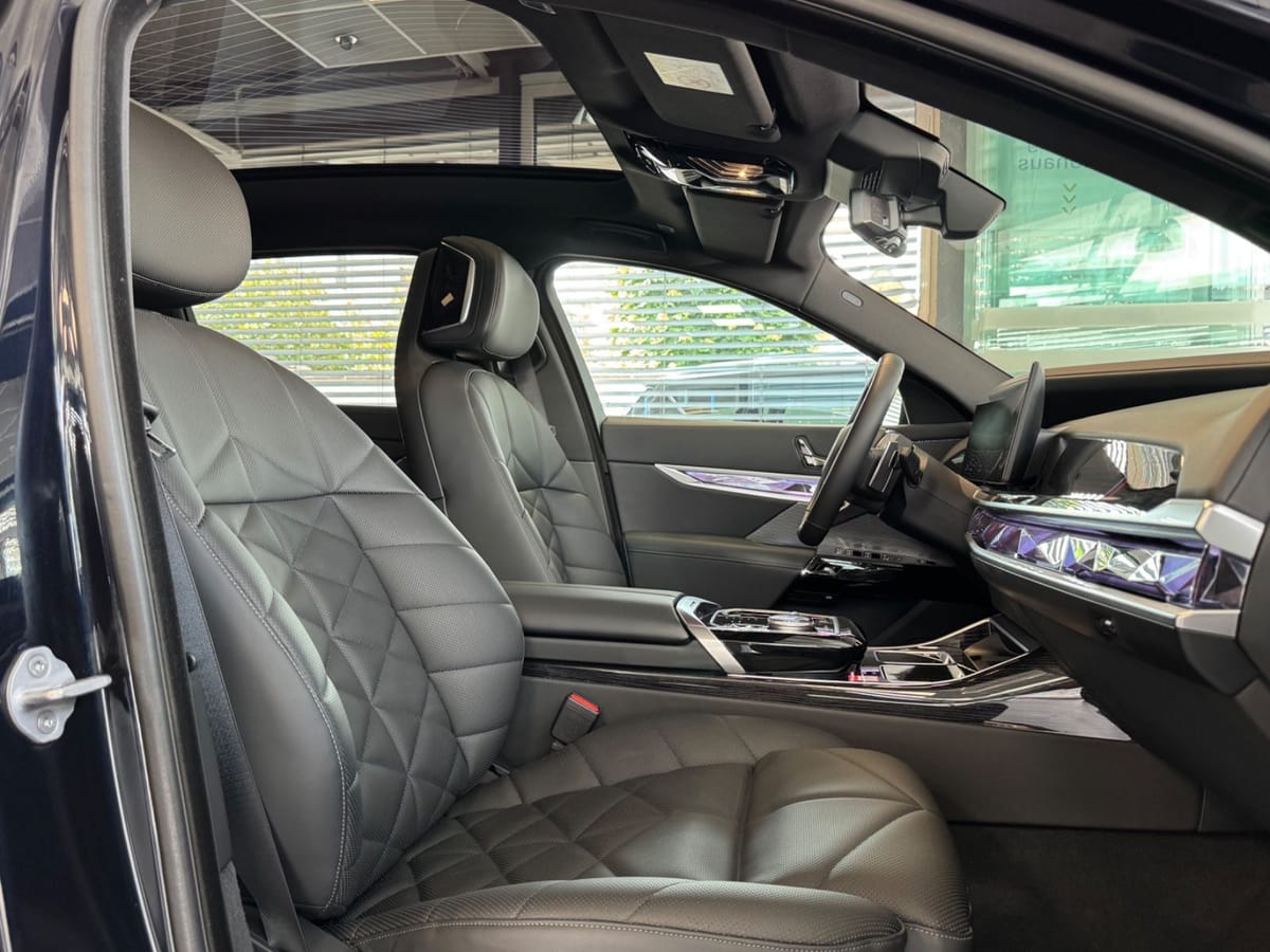 BMW 740 d xDrive M Sport G70*SKY LOUN*HUP*Voll... foto 25