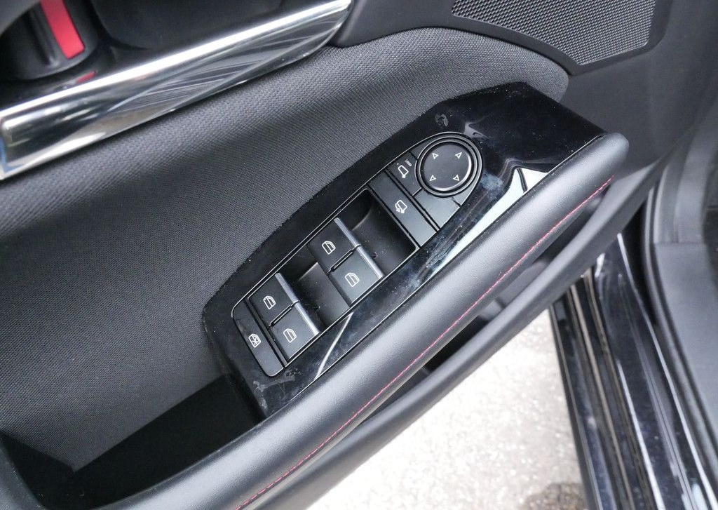 Mazda 3 e-SKYACTIV-G 2.0 M-Hybrid Homura ACC HUD LED foto 6