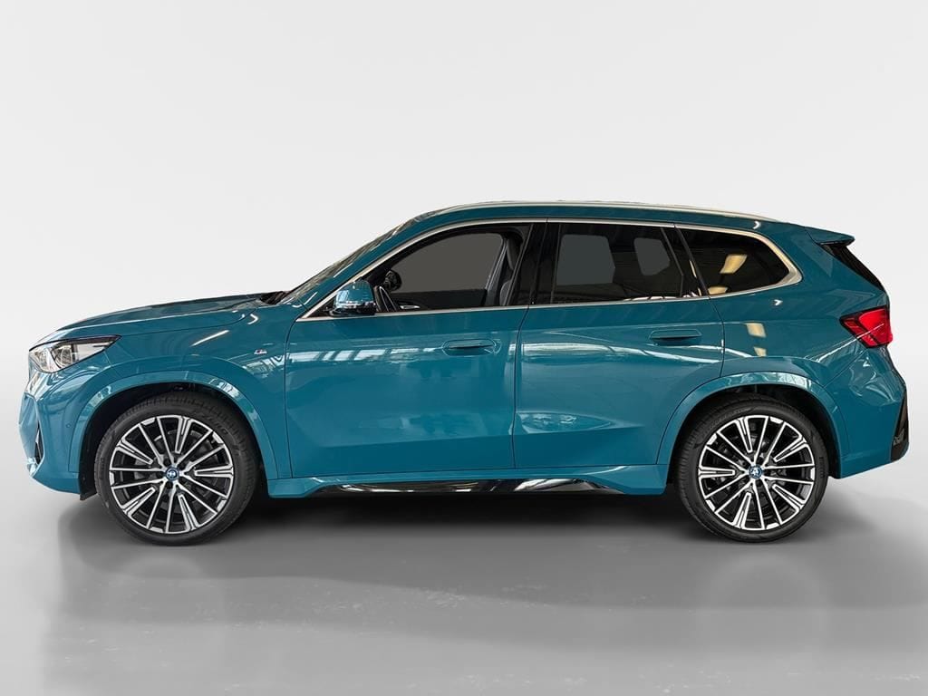 BMW iX1 xDrive30 M Sport AHK ACC Individual Pano foto 4