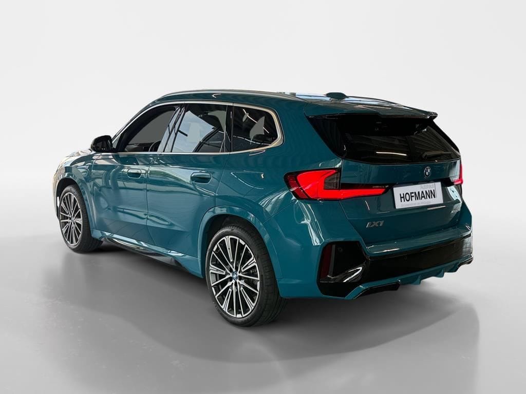 BMW iX1 xDrive30 M Sport AHK ACC Individual Pano foto 5