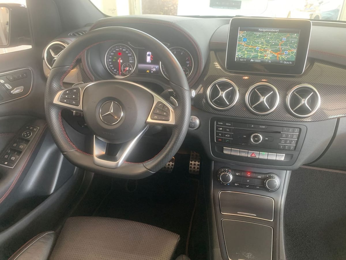 Mercedes-Benz B 200 AMG Line Panorama Kamera Leder Navi Memory foto 20