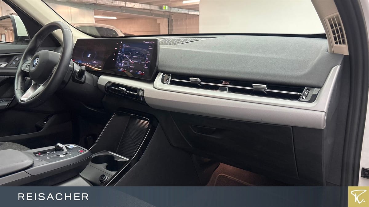 BMW IX1 A XDRIVE30 LCPlus RFK SH DAB+ foto 13
