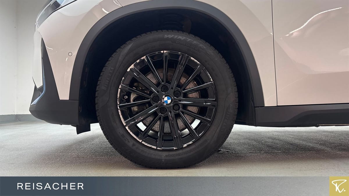 BMW IX1 A XDRIVE30 LCPlus RFK SH DAB+ foto 3
