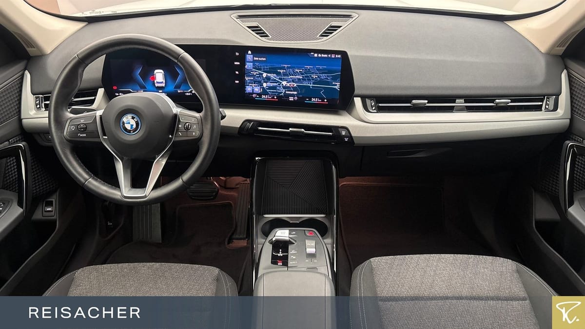 BMW IX1 A XDRIVE30 LCPlus RFK SH DAB+ foto 6