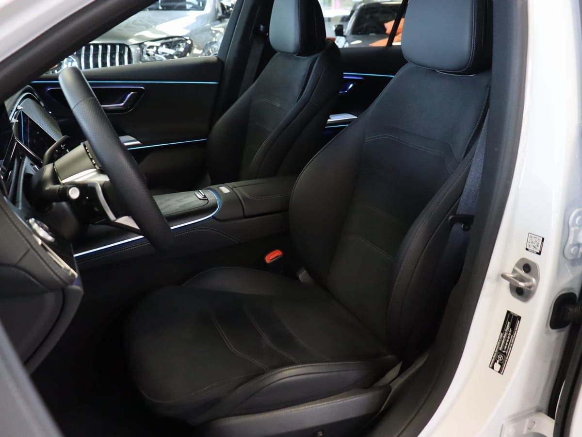 Mercedes-Benz E 300 T de 4M AMG Advanced/Fahrassi/Pano/AHK/20" foto 12