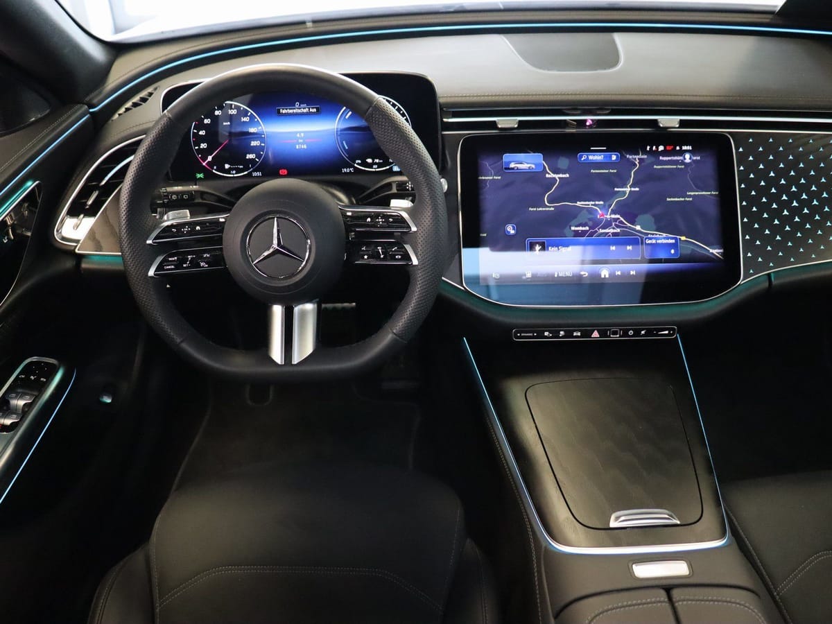 Mercedes-Benz E 300 T de 4M AMG Advanced/Fahrassi/Pano/AHK/20" foto 14