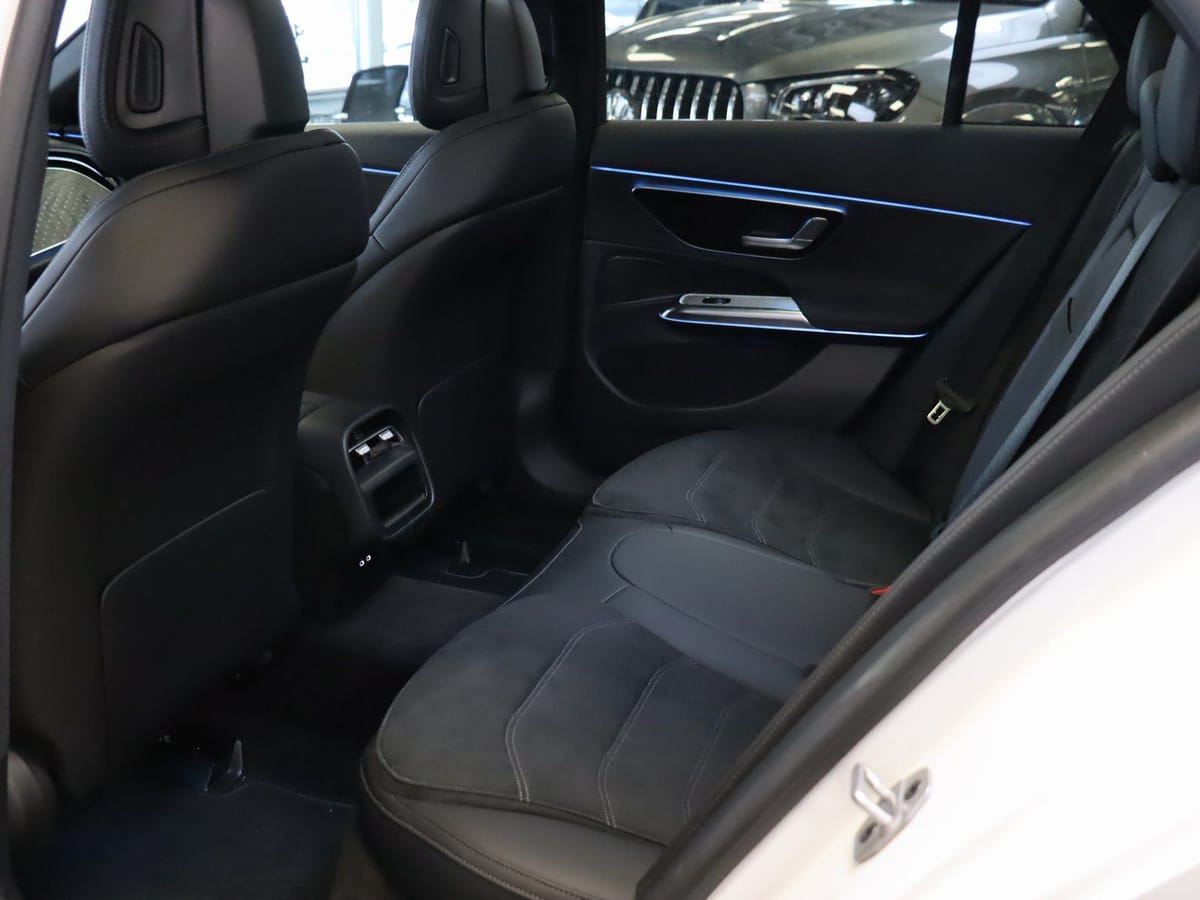 Mercedes-Benz E 300 T de 4M AMG Advanced/Fahrassi/Pano/AHK/20" foto 19