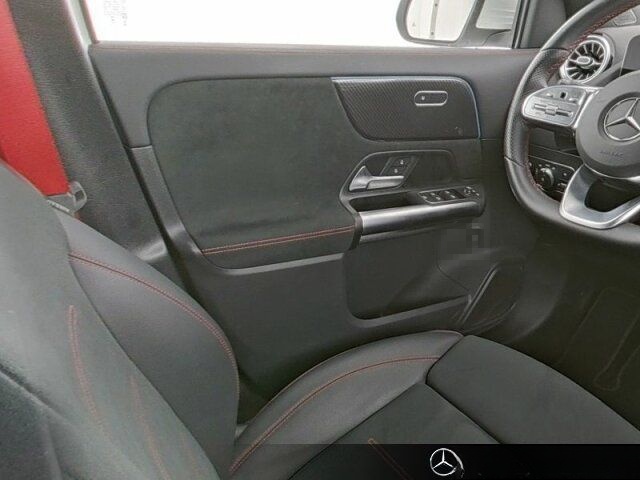 Mercedes-Benz Mercedes-AMG GLA 35 4M Panorama 360° Ambiente foto 9