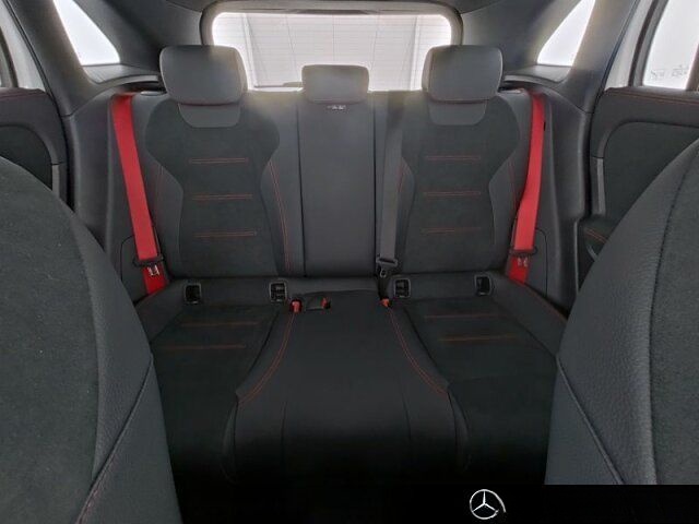 Mercedes-Benz Mercedes-AMG GLA 35 4M Panorama 360° Ambiente foto 10