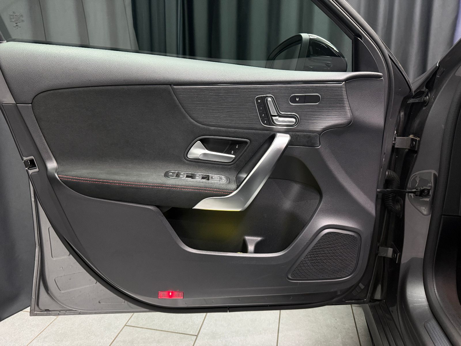 Mercedes-Benz A 250 4Matic|AMG-LINE|360°|STDHZG foto 17
