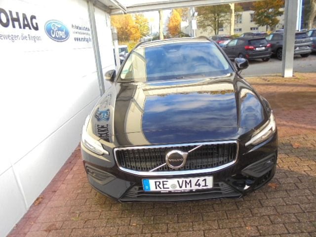 Volvo V60 Kombi B3 Benzin EU6d Core Kombi 7-Gang Auto foto 2