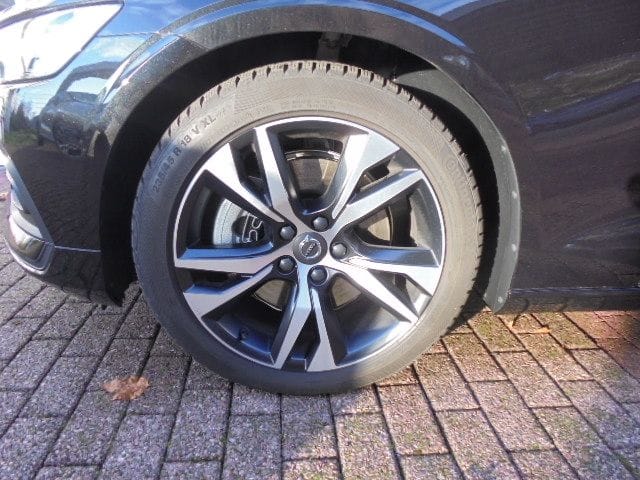 Volvo V60 Kombi B3 Benzin EU6d Core Kombi 7-Gang Auto foto 15