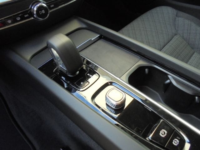 Volvo V60 Kombi B3 Benzin EU6d Core Kombi 7-Gang Auto foto 8