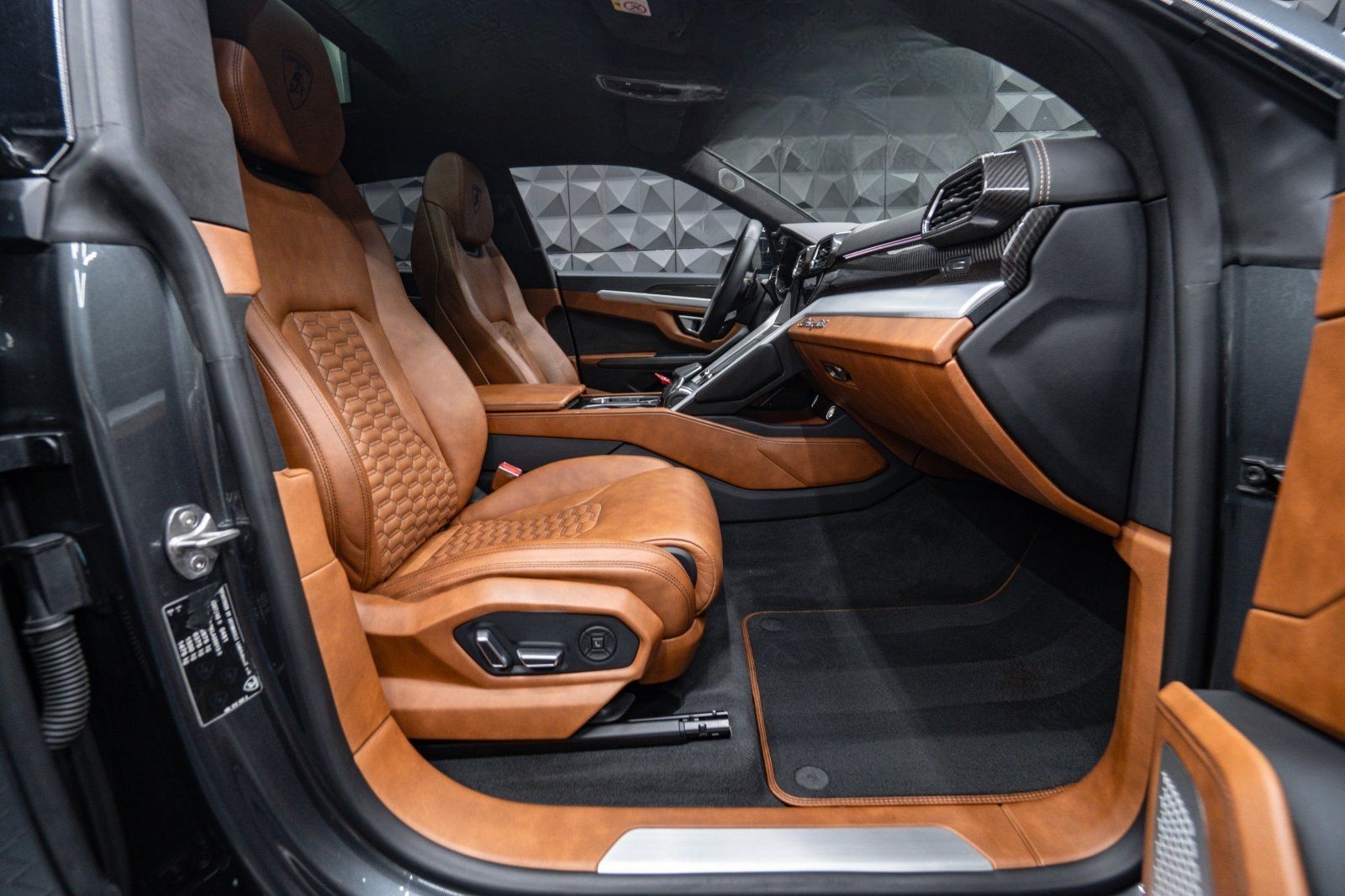 Lamborghini Urus /Deutsch/Carbon/23Zoll/Night/ foto 18