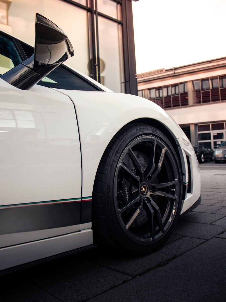 Lamborghini Gallardo LP570-4 Superleggera foto 4