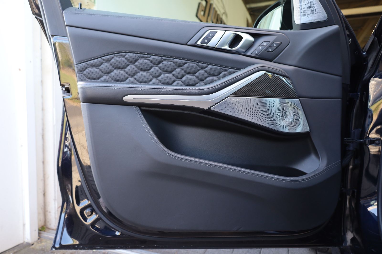 BMW X5 M Competition/360°/LASER/B&W/PANO/MASSAGE/R21 foto 9