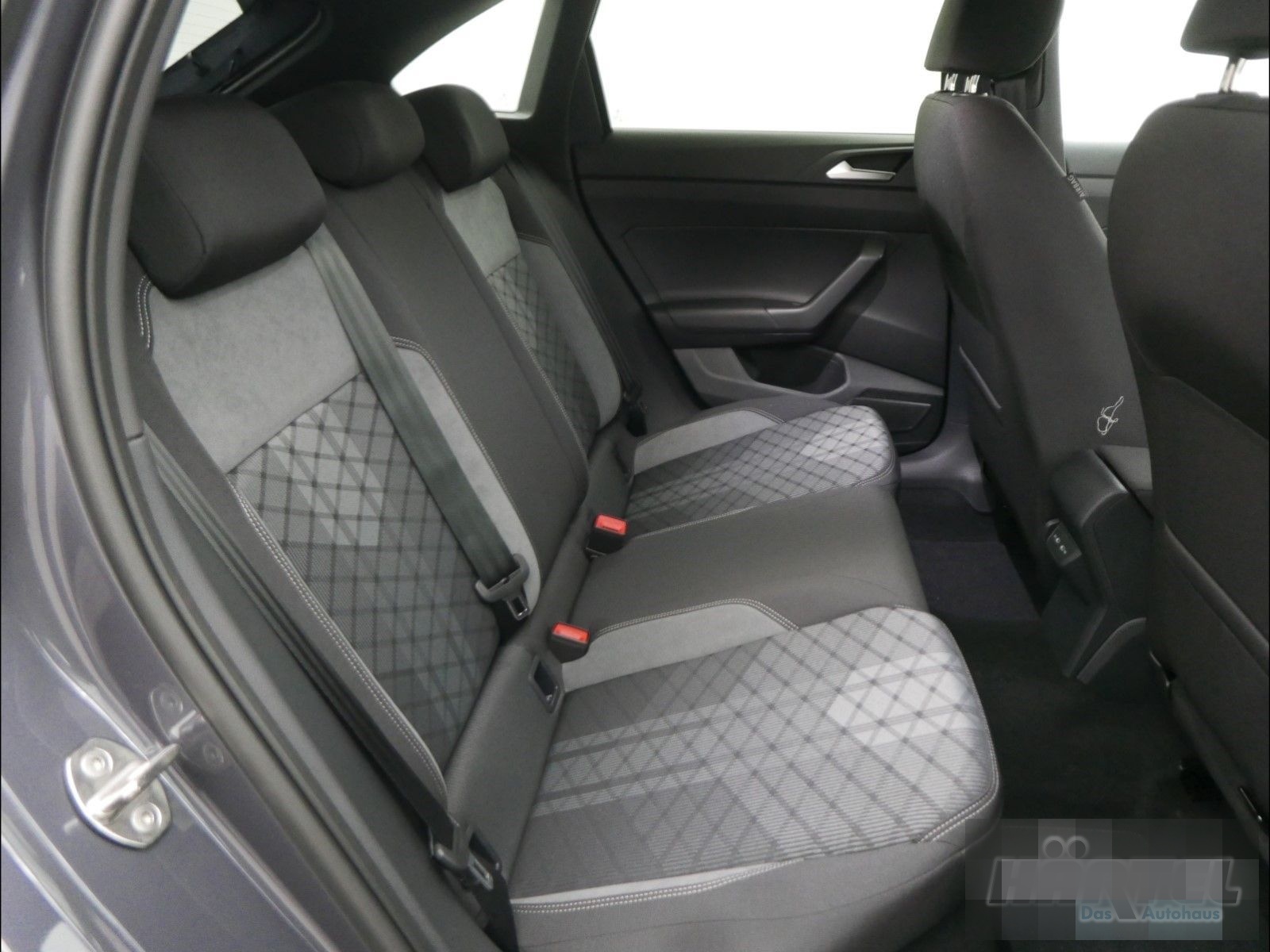 Volkswagen TAIGO R-LINE 1.5 TSI DSG (+ACC-RADAR+NAVI) LED foto 7