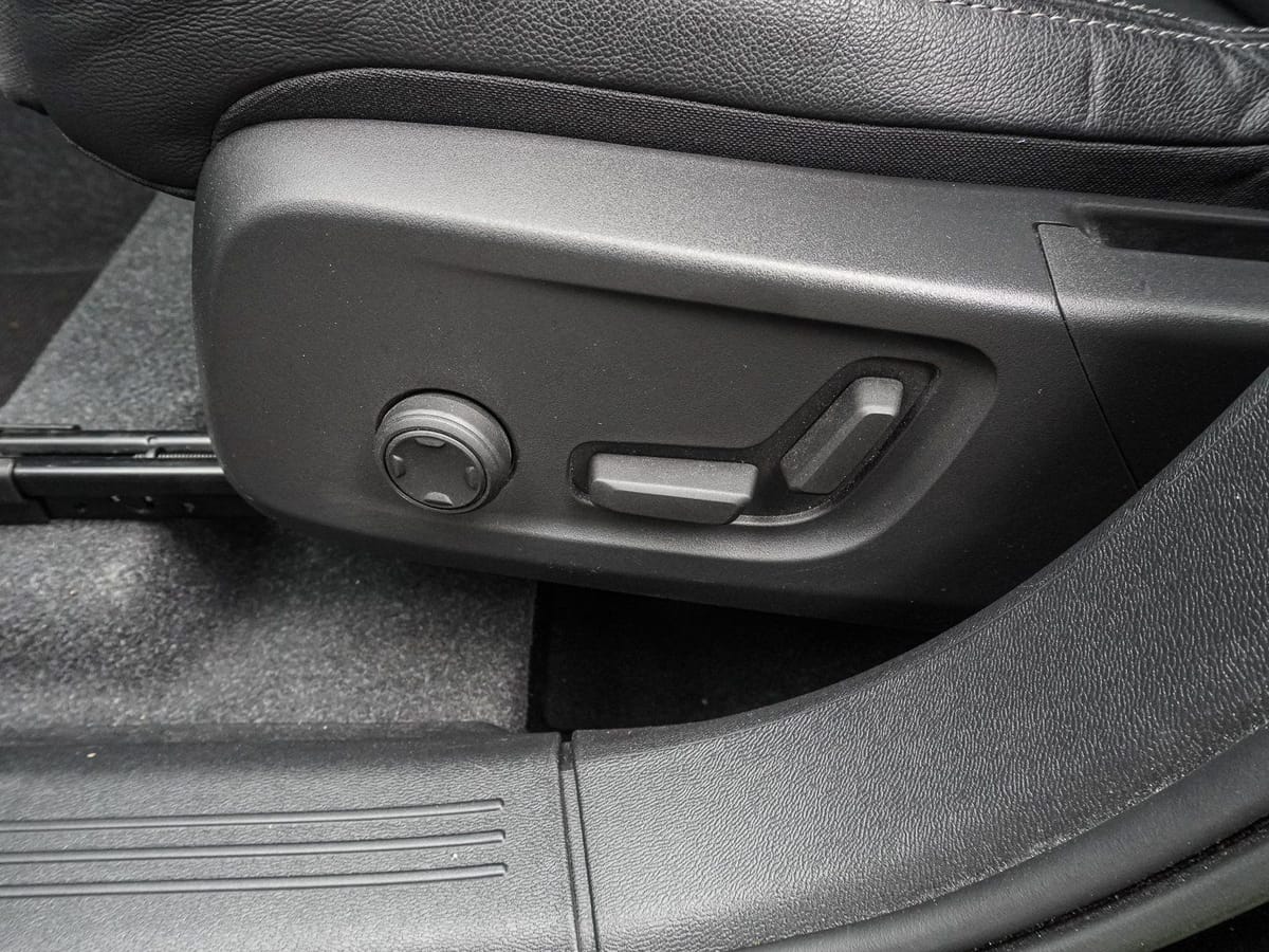 Volvo XC40 B4 B Plus Dark 360° H&K 19ZOLL MEMORY PILOT foto 16