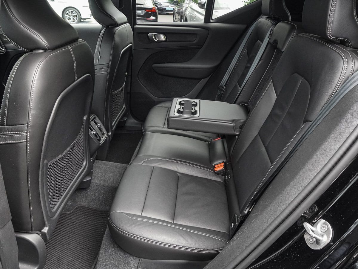Volvo XC40 B4 B Plus Dark 360° H&K 19ZOLL MEMORY PILOT foto 17