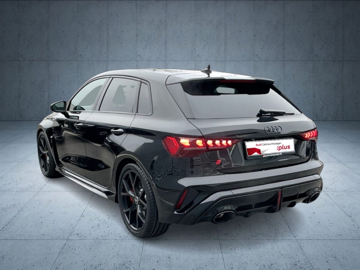 Audi RS 3 Sportback S tr. Vmax280 PANO Matrix S-Abgas foto 4